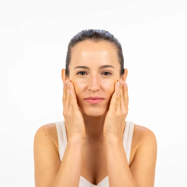 DERMAGLÓS FACIAL BB CREMA TONO MEDIO FPS30  50gr - Imagen 4